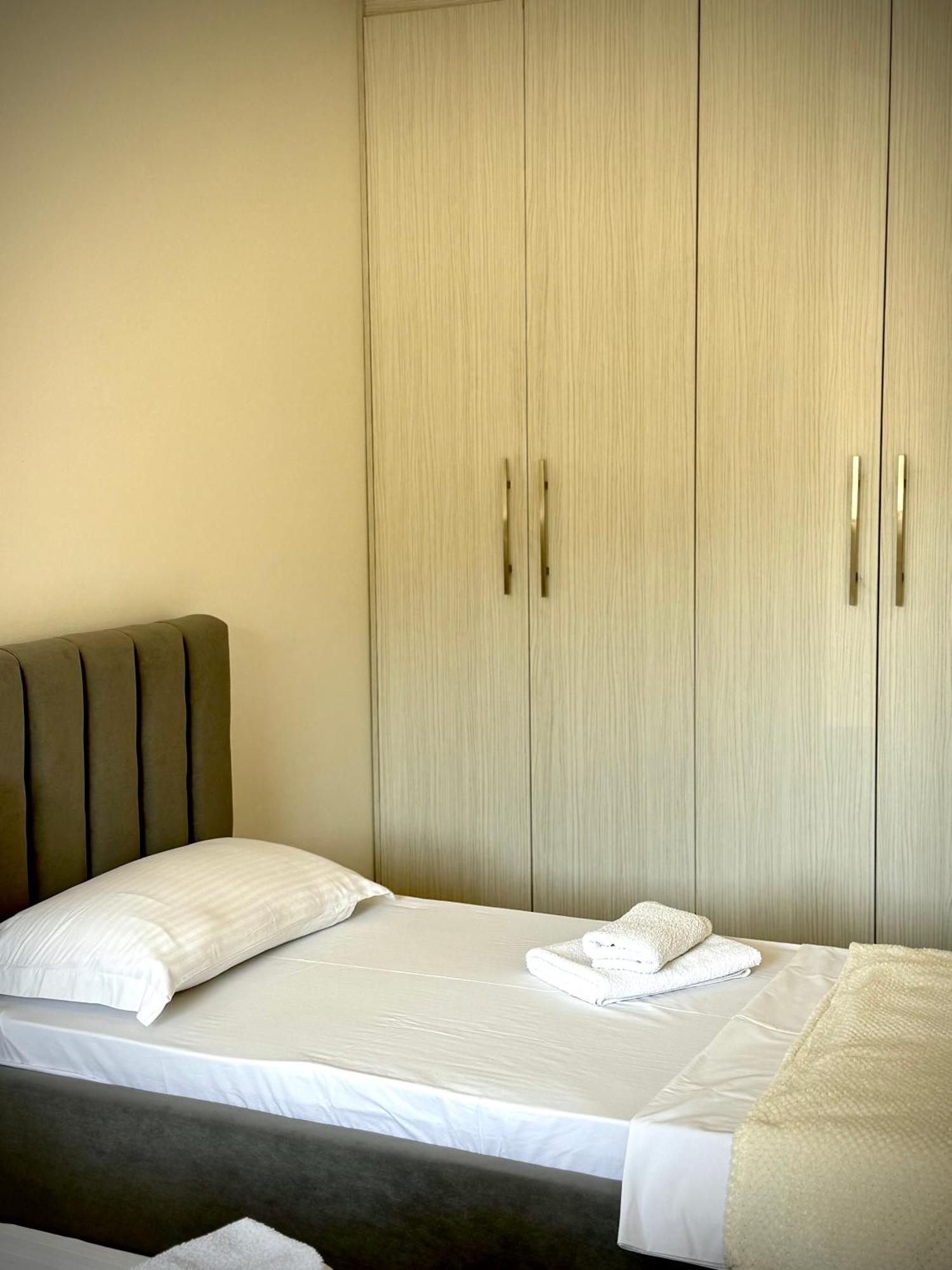 Siloria Apartments Vlora Kültér fotó